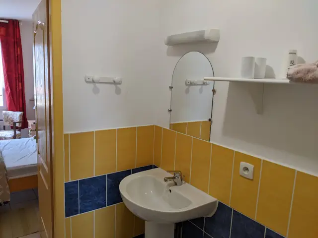 Lavabo de la salle de douche