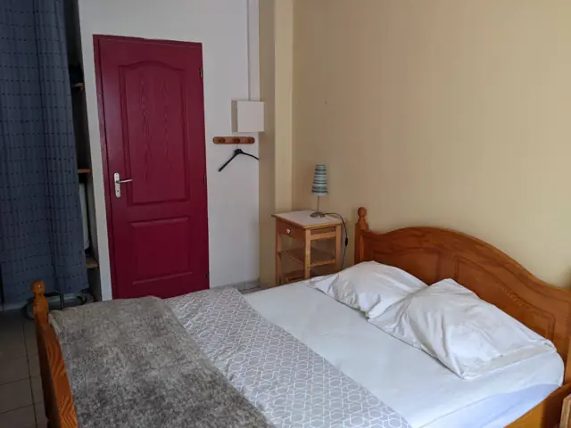 Chambre avec lit double